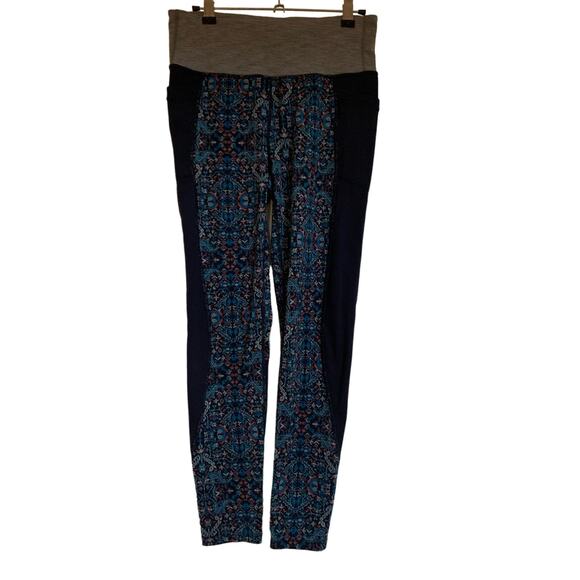 Athleta Women's Medium Blue with Multicolor Print Pocket Legging - Picture 1 of 7